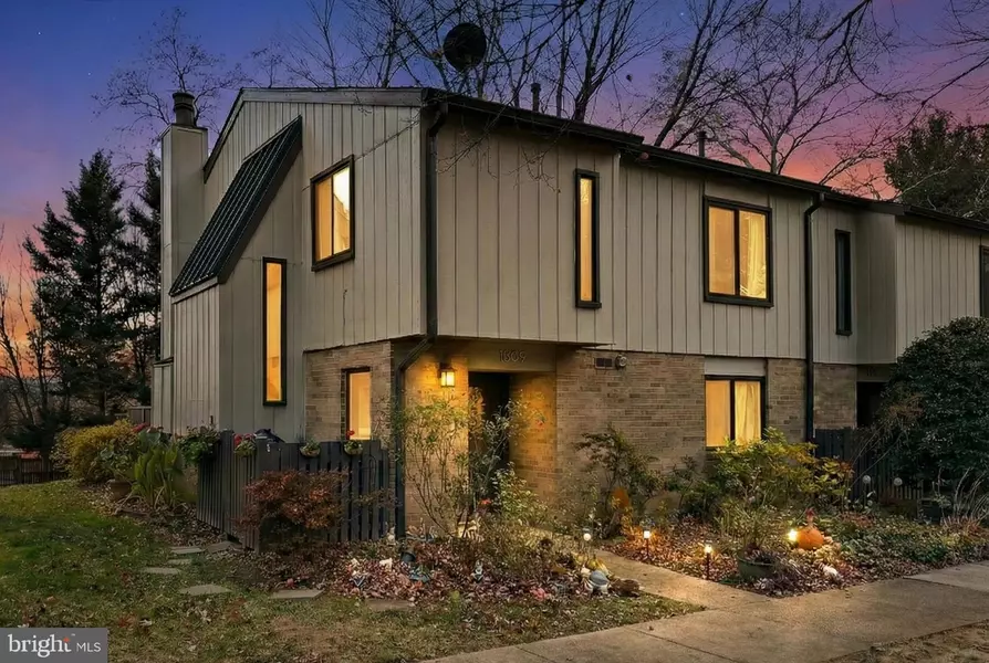 1809 IVY OAK SQ #61, Reston, VA 20190