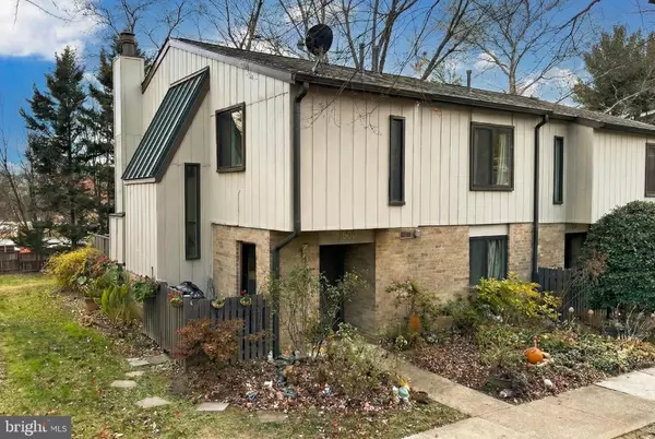 Reston, VA 20190,1809 IVY OAK SQ #61