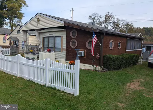 Falling Waters, WV 25419,BLOCK 7 LOT 30 & 31 CAMPFIRE BLVD