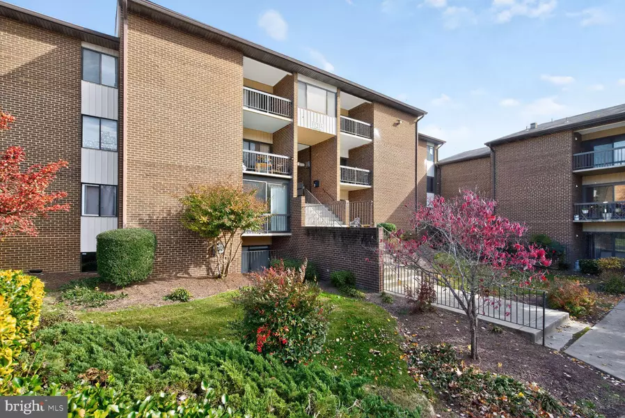 11216 CHERRY HILL RD #304, Beltsville, MD 20705