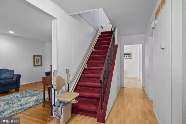 Feasterville Trevose, PA 19053,731 ROSS DR