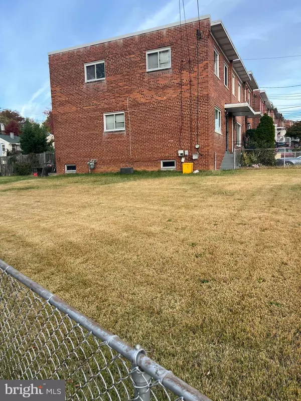 Hyattsville, MD 20782,3500 MANORWOOD DR