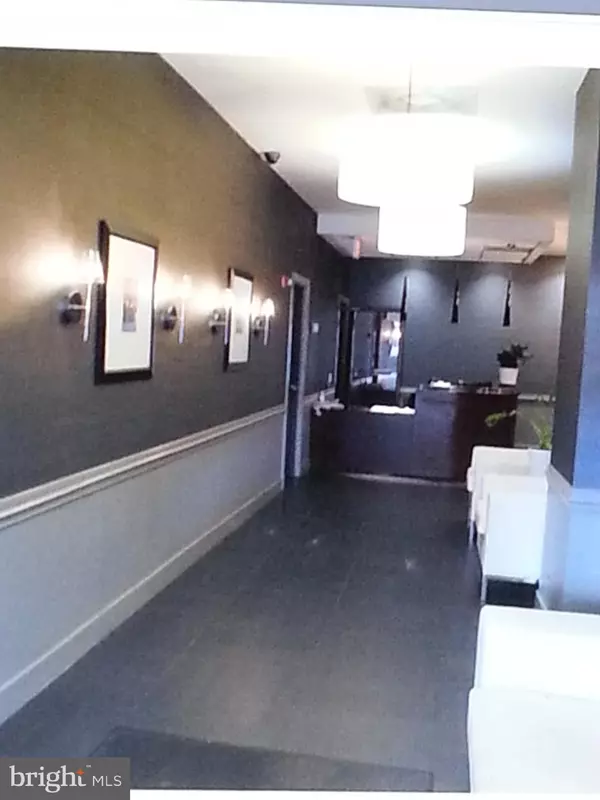 Philadelphia, PA 19123,511-19 N BROAD ST #202