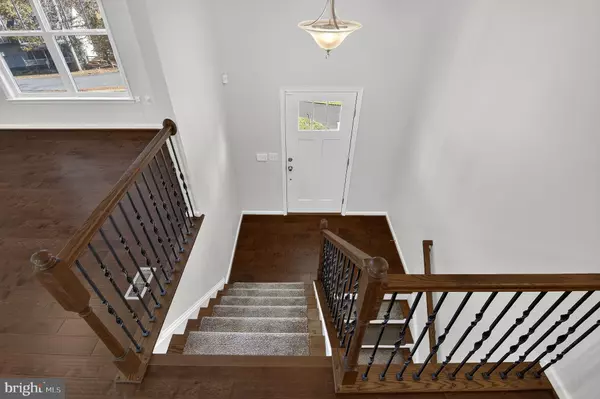 Fredericksburg, VA 22405,8 HOWARD CIR