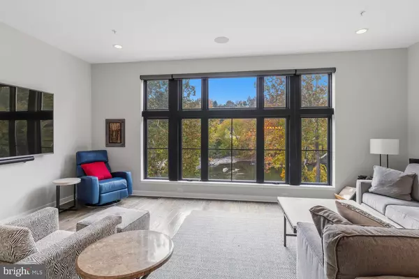 Philadelphia, PA 19127,4586 RIVERSIDE WAY