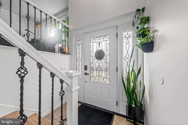 Williamstown, NJ 08094,1008 LONDON CIR