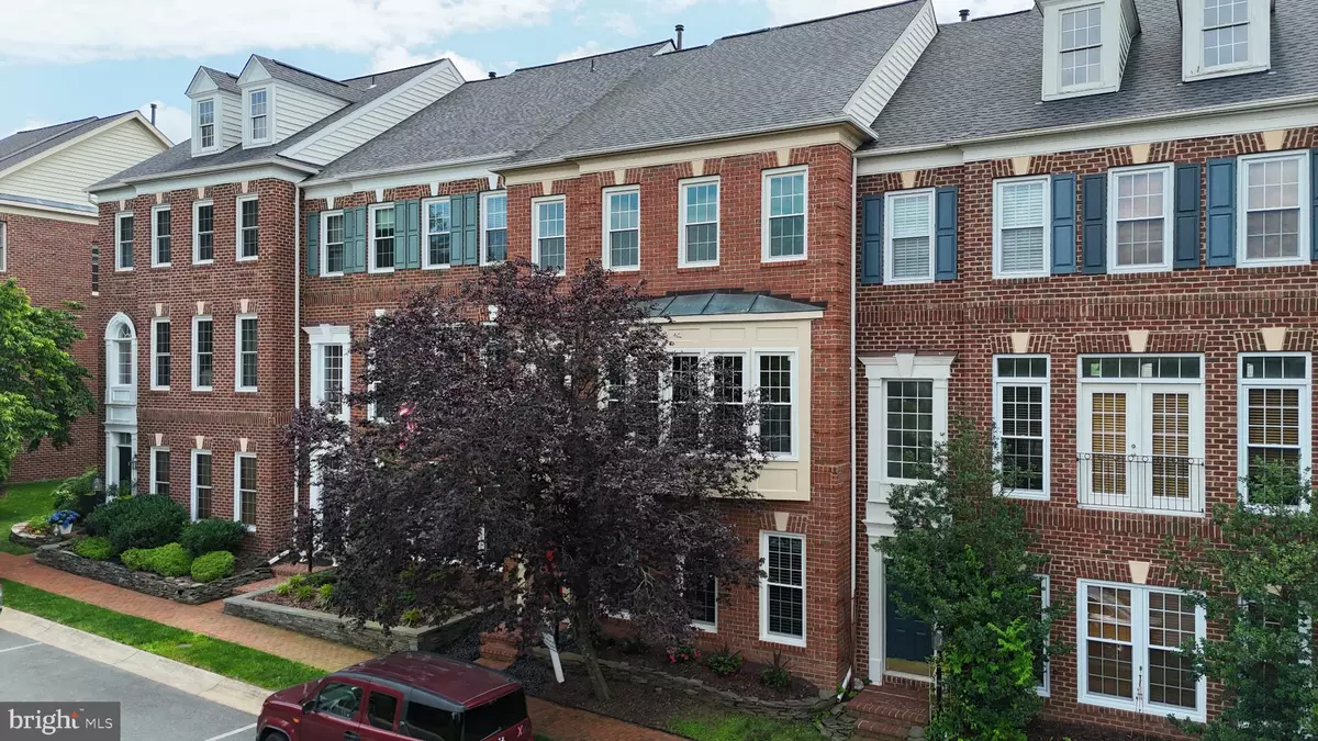 Leesburg, VA 20176,43781 APACHE WELLS TER