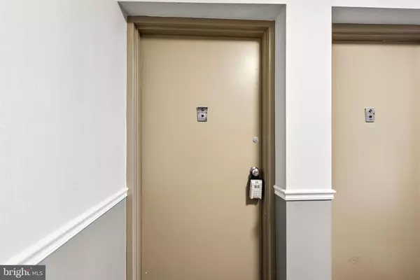 Bethesda, MD 20814,10661 MONTROSE AVE #103