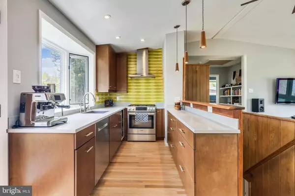 3922 DENFELD CT, Kensington, MD 20895