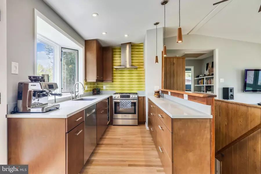 3922 DENFELD CT, Kensington, MD 20895