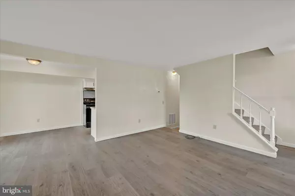 Reisterstown, MD 21136,82 EWING DR #A