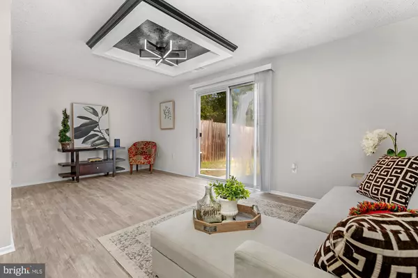 Waldorf, MD 20601,1525 PIN OAK DR