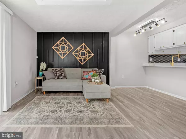 Waldorf, MD 20601,1525 PIN OAK DR