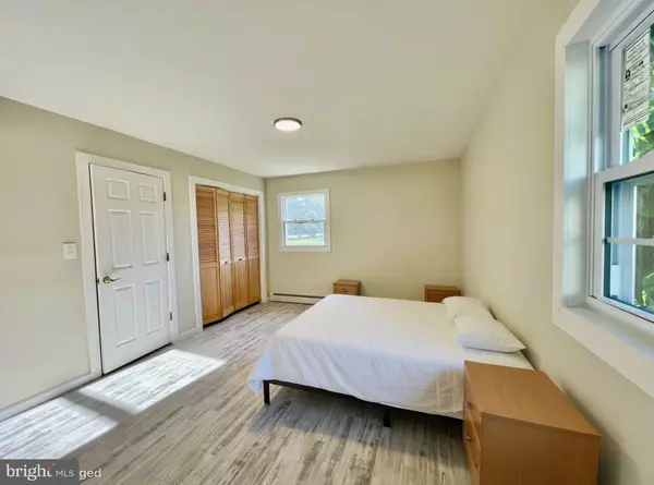 Little Egg Harbor Twp, NJ 08087,249 CENTER ST