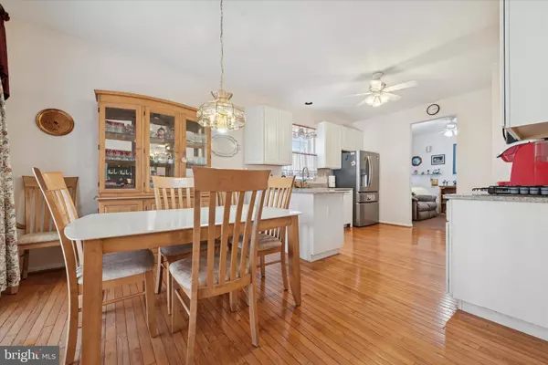 Coatesville, PA 19320,414 HATTERAS RD