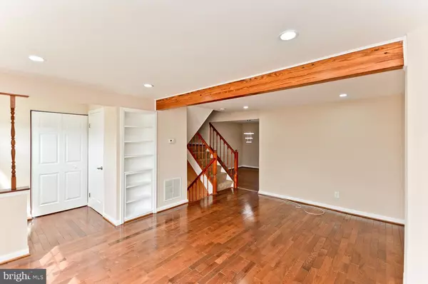 Beltsville, MD 20705,11430 HORSE SOLDIER