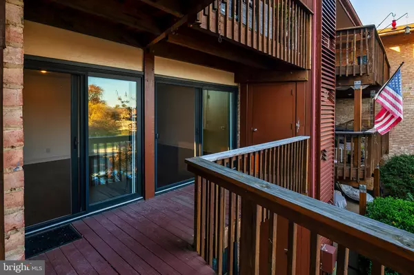 Annapolis, MD 21403,755 FAIRVIEW AVE #755 D