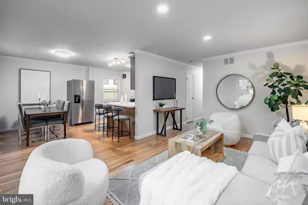 Upper Darby, PA 19082,241 S CEDAR LN