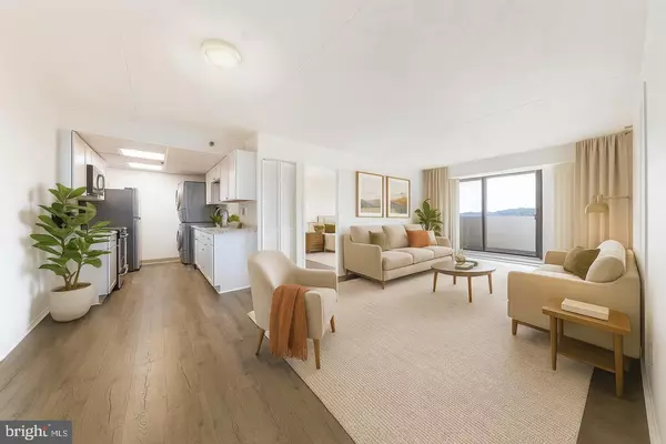 Alexandria, VA 22304,5911 EDSALL RD #912