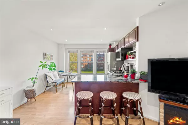 Washington, DC 20007,2500 Q ST NW #330