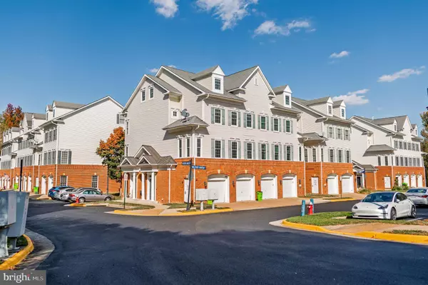 8940 MILFORD HAVEN CT #40B, Lorton, VA 22079