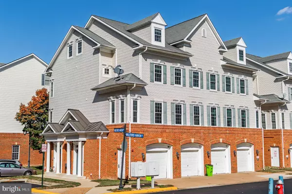 Lorton, VA 22079,8940 MILFORD HAVEN CT #40B