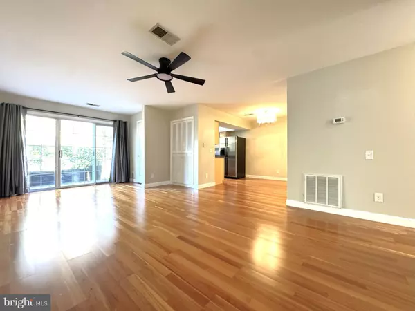 12012 GOLF RIDGE CT #102, Fairfax, VA 22033