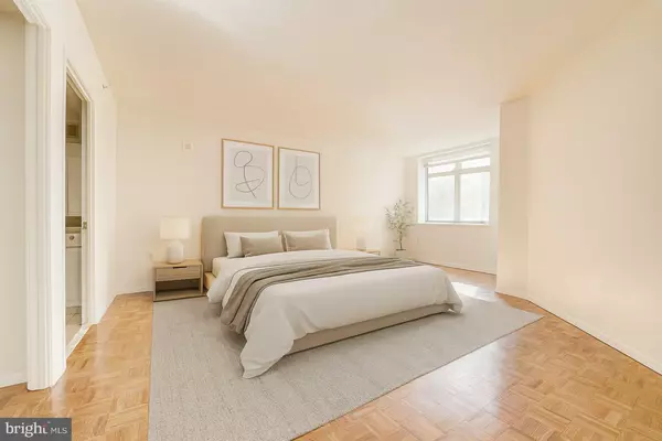 Bethesda, MD 20815,7111 WOODMONT AVE #209