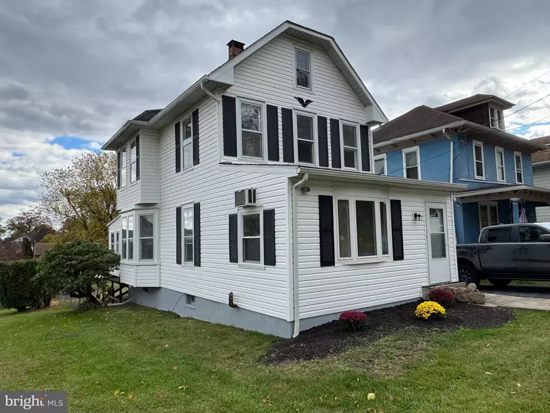 111 W 33RD ST, Reading, PA 19606