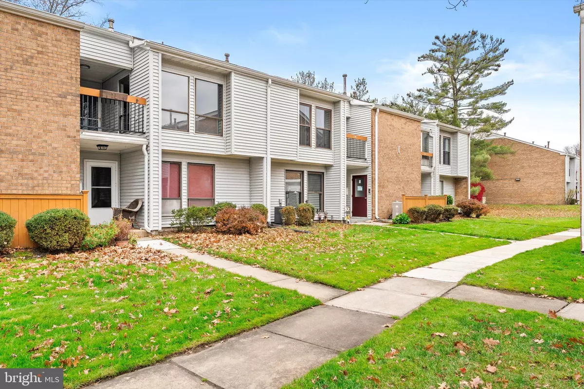 East Windsor, NJ 08520,1N LAKE DRIVE