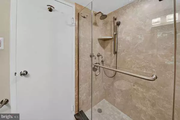 Rockville, MD 20852,10401 GROSVENOR PL #1322