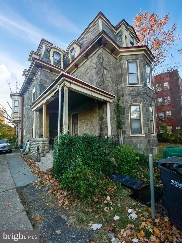 5214 WAYNE AVE, Philadelphia, PA 19144