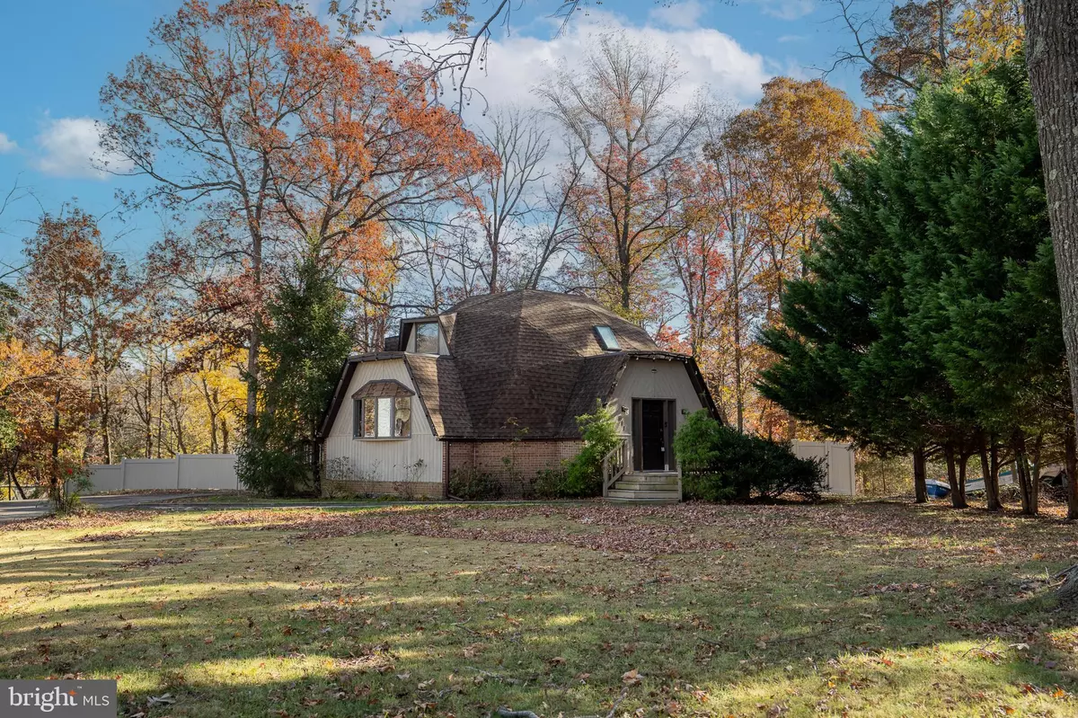 Essex, MD 21221,811 CEDAR AVE