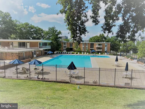 Alexandria, VA 22303,2630 FORT FARNSWORTH RD #154