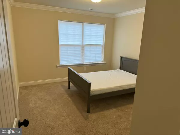 La Plata, MD 20646,7986 BENJAMIN STODDERT CT ROOMS