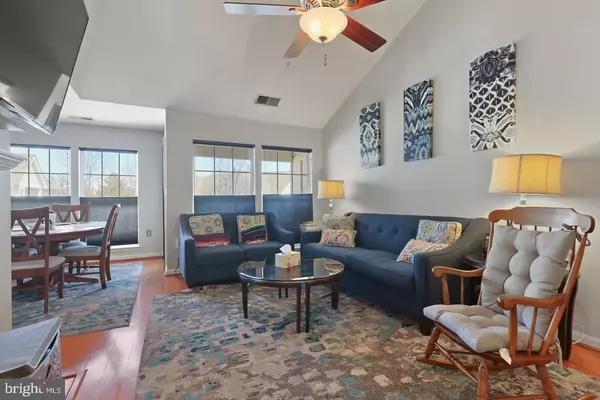 Columbia, MD 21045,5960 MILLRACE CT #B301