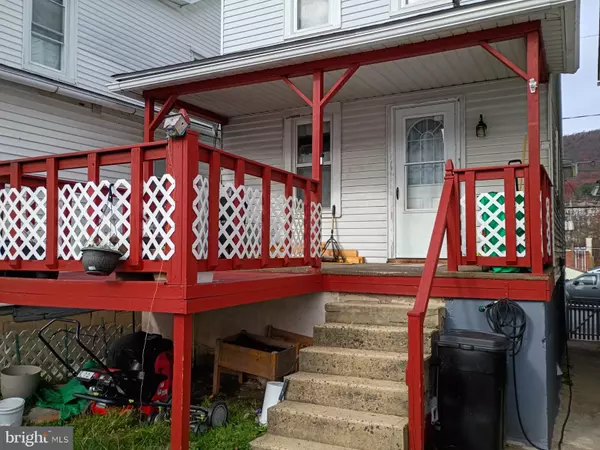 Nesquehoning, PA 18240,61 W RHUME ST