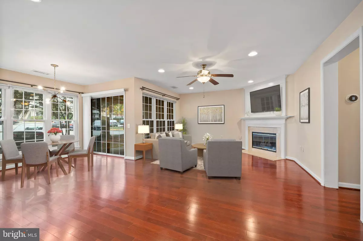 Lorton, VA 22079,9253 CARDINAL FOREST LN #101