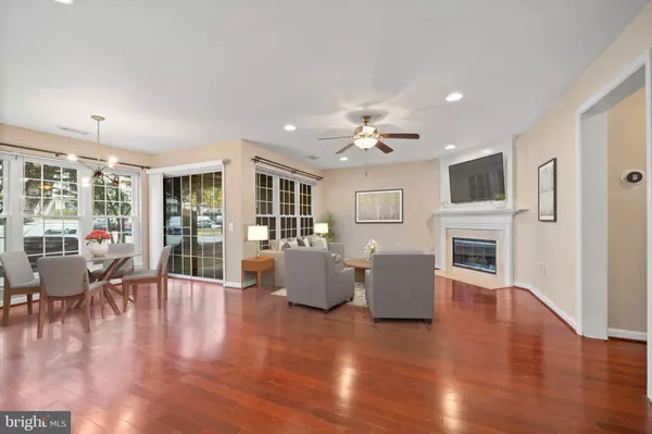 9253 CARDINAL FOREST LN #101, Lorton, VA 22079