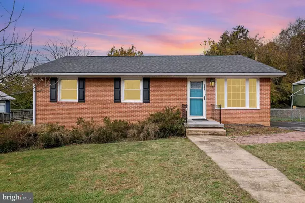 289 LOCUST DR, Strasburg, VA 22657