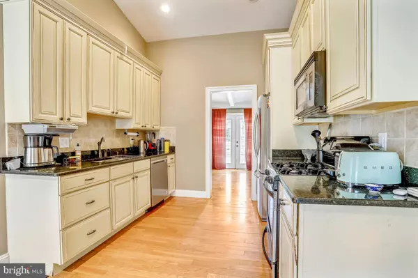 Potomac, MD 20854,10145 COLEBROOK AVE