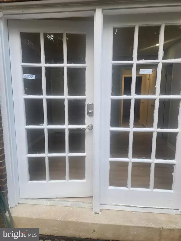 Alexandria, VA 22309,8228 MCCLELLAND PL