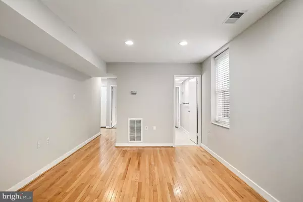 Washington, DC 20001,66 NEW YORK AVE NW #206