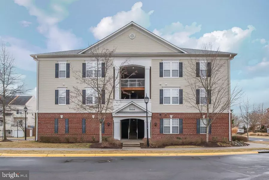 42435 HOLLYHOCK TER #303, Ashburn, VA 20148