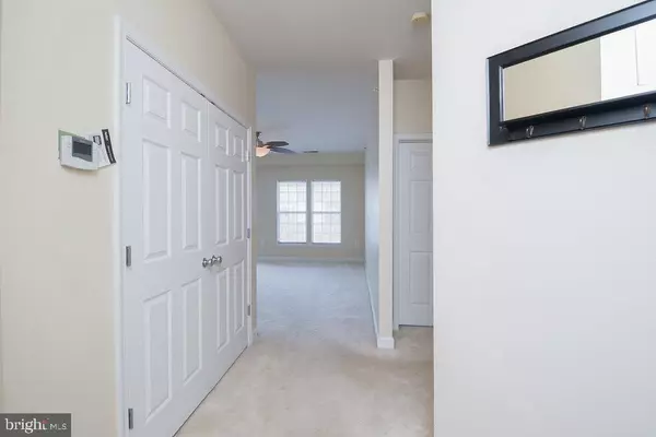 Ashburn, VA 20148,42435 HOLLYHOCK TER #303