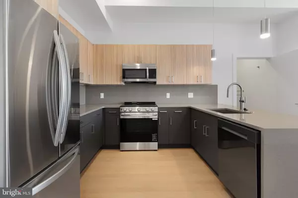 Philadelphia, PA 19122,1731 TILGHMAN ST #PH4