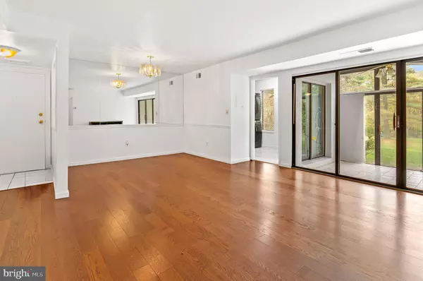 Columbia, MD 21044,5482 CEDAR LN #A-4