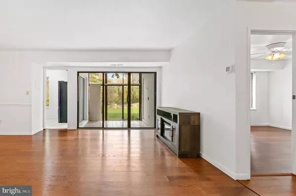 Columbia, MD 21044,5482 CEDAR LN #A-4