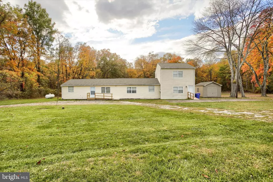 859 PINETOWN RD, Lewisberry, PA 17339