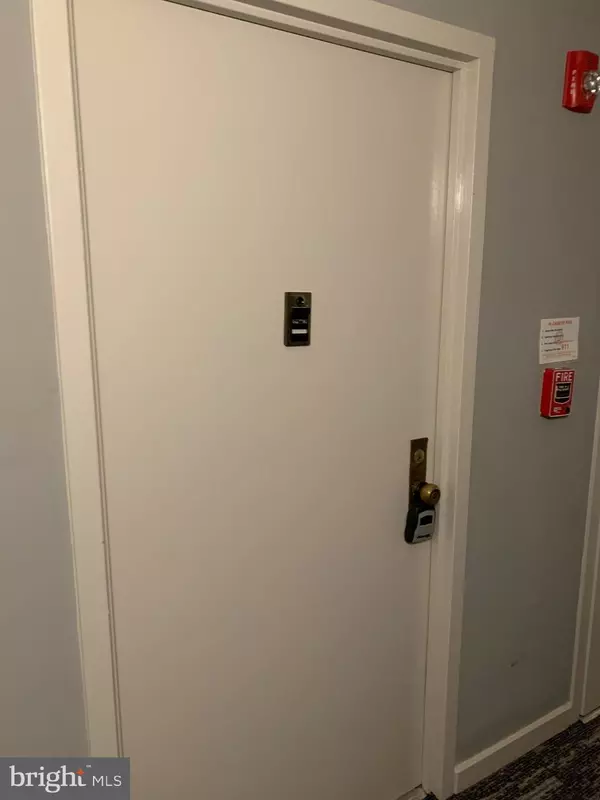 Alexandria, VA 22304,5300 HOLMES RUN PKWY #1209